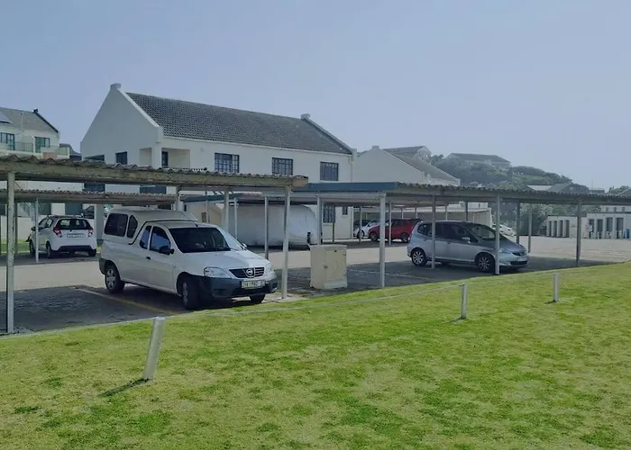 Beachfront At 22 Settler\'S Sands